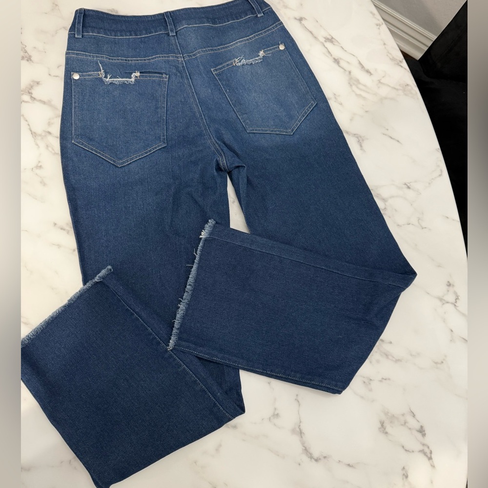 NWOT High Rise Double Button Frayed Hem Blue Jeans Size 27 / Small - Picture 3 of 5
